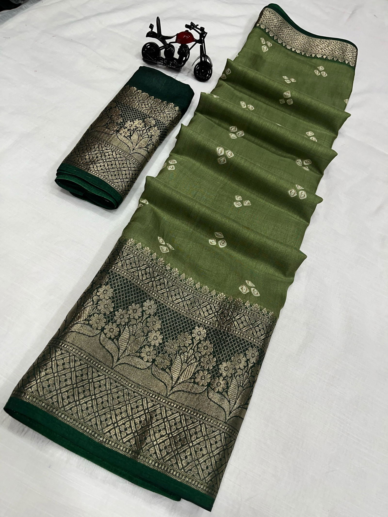 Wow Bandhej Printed Jacquard Border Dola Silk Sarees Wholesale Price In Surat